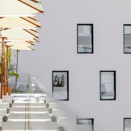 Hotel Hm Blanc 4*