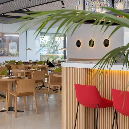 Hotel Hm Blanc 4*